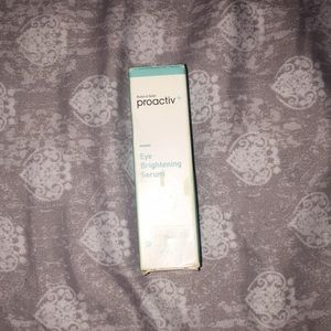 Proactive eye brightening serum